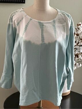j.jill Soft Green & White Tie-Dye Scoop Neck Sweatshirt with Dolman Sleeves -L